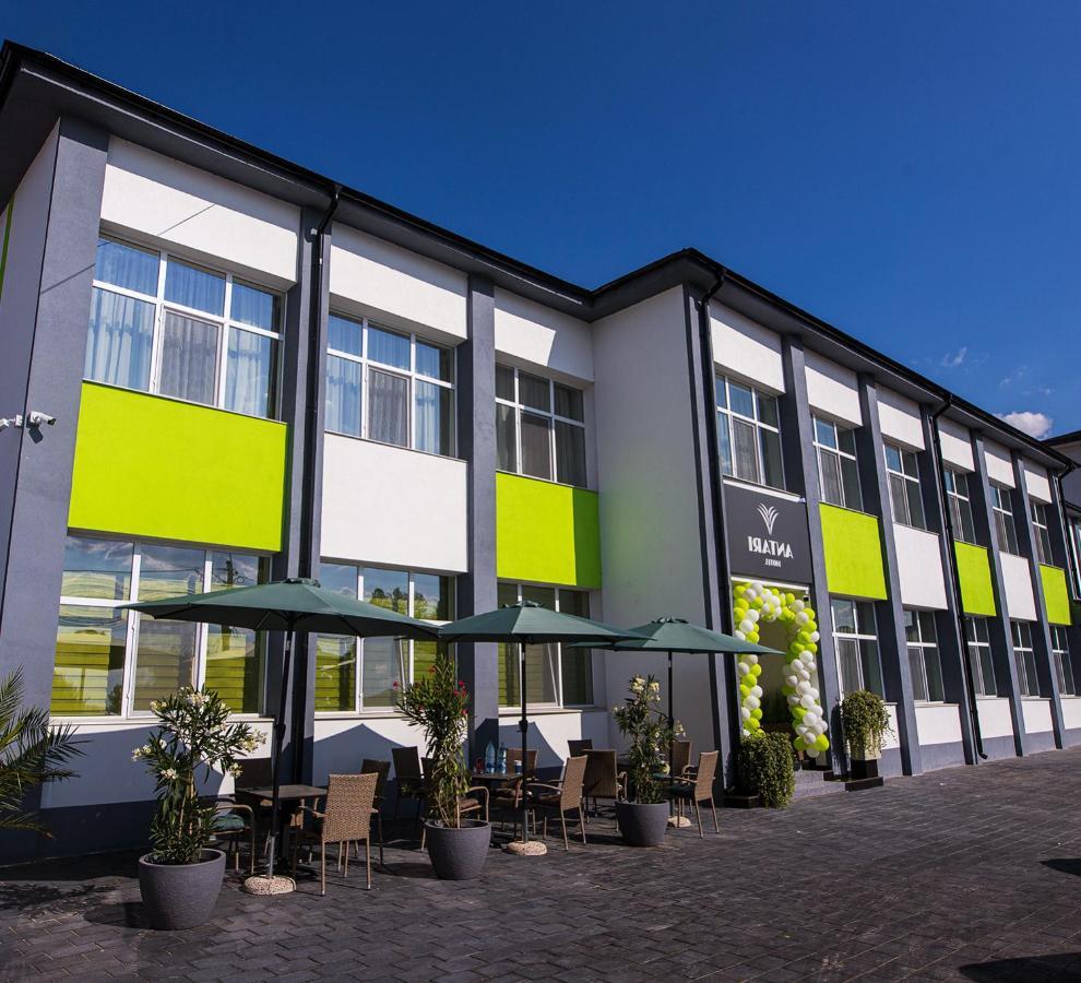 Antari Hotel Слатина Екстериор снимка