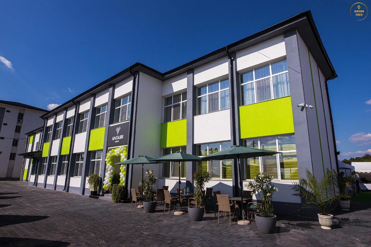 Antari Hotel Слатина Екстериор снимка