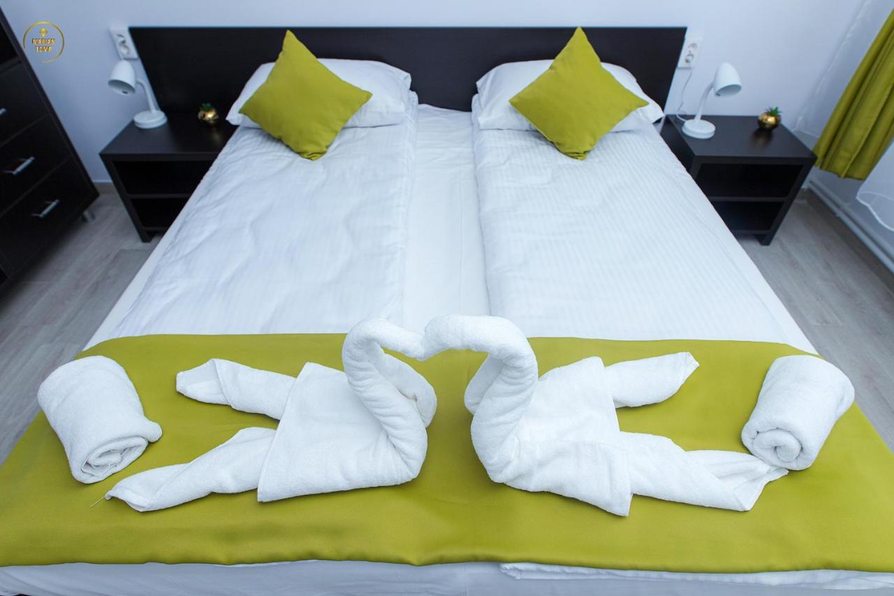 Antari Hotel Слатина Екстериор снимка