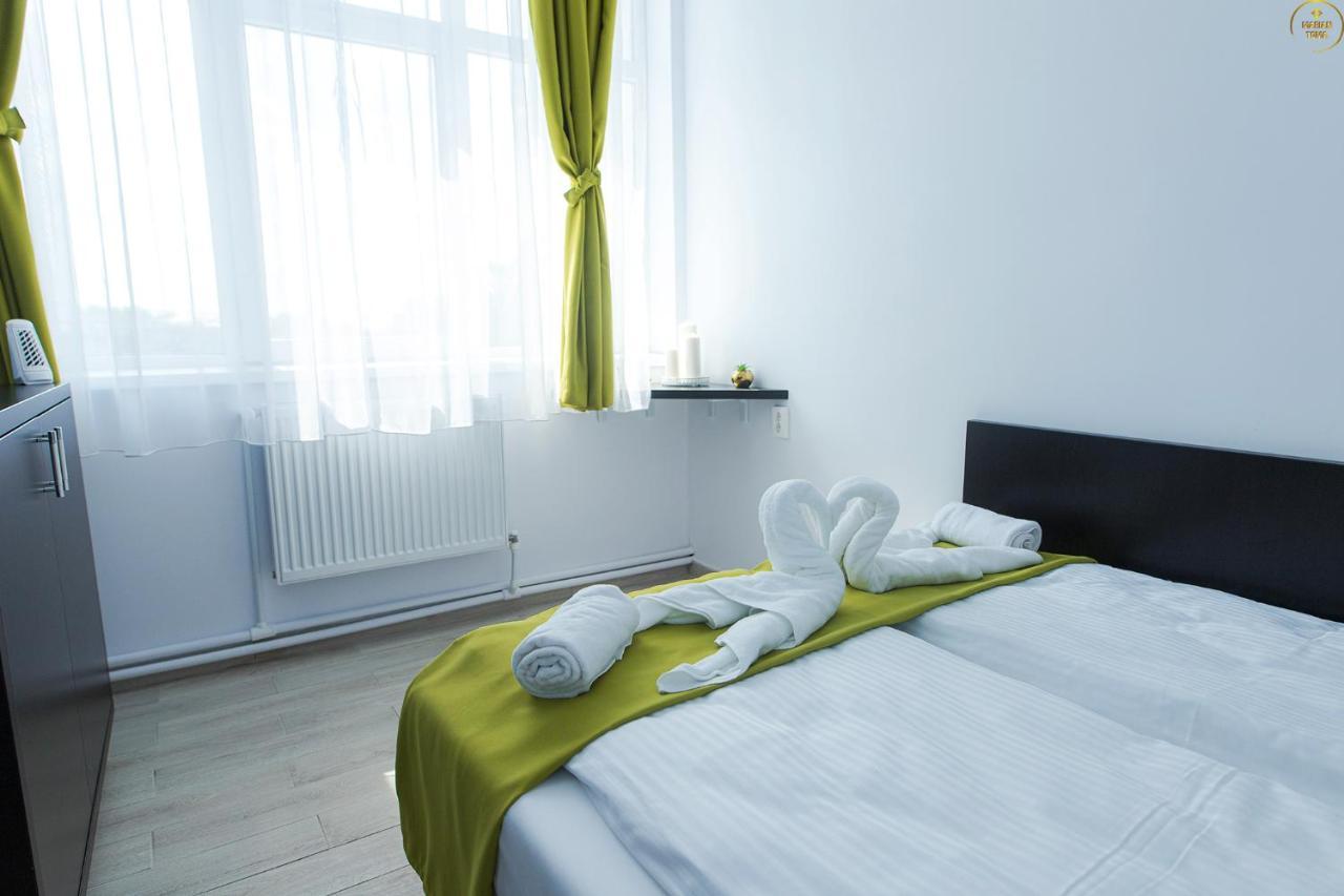 Antari Hotel Слатина Екстериор снимка