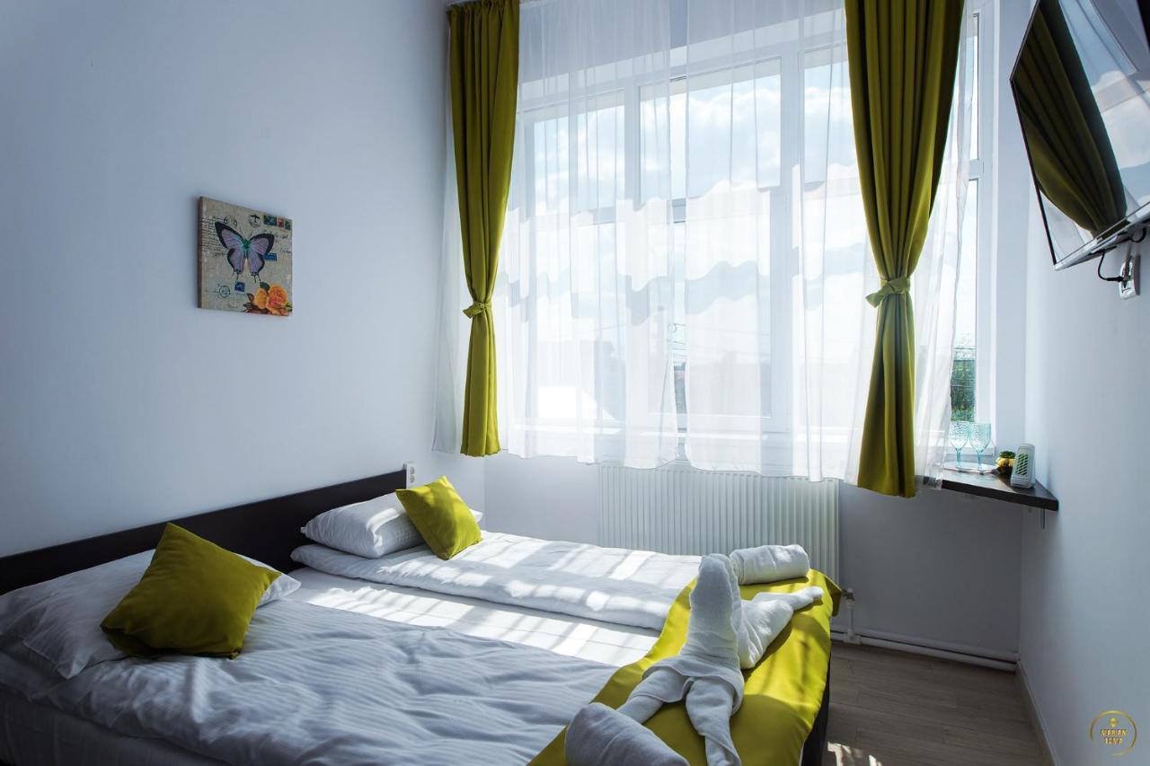 Antari Hotel Слатина Екстериор снимка